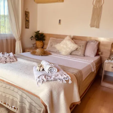 Homestay Oase Garden Cirali